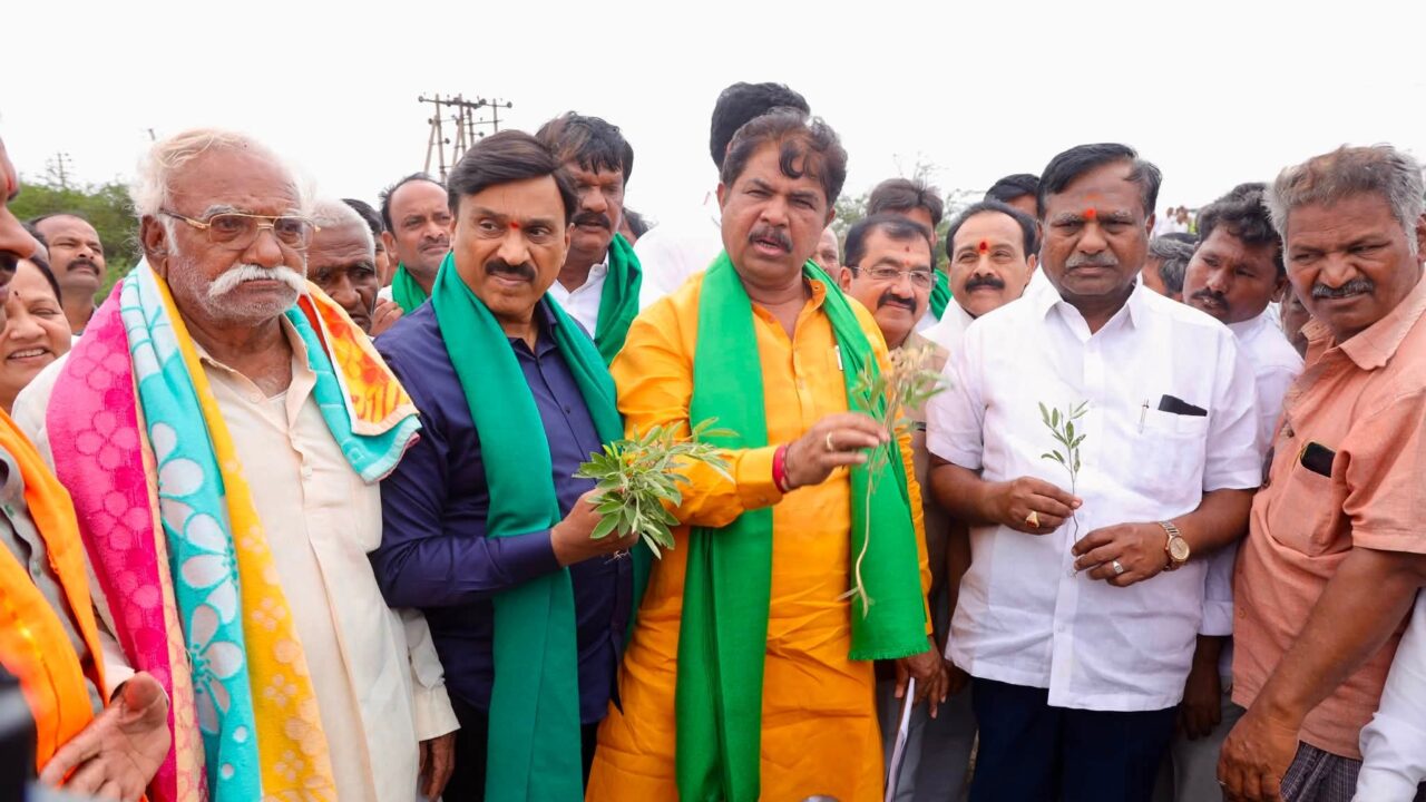 ತಮಿಳುನಾಡು ಸಿಎಂ ವಿಜಯ್ ರಾಜ್ಯಕ್ಕೆ ಬಂದ್ರೆ 15 ಕೋಟಿ ರೂ. ಸಾರ್ವಜನಿಕ ಹಣ ಪೋಲು: ಆರ್. ಅಶೋಕ್ 