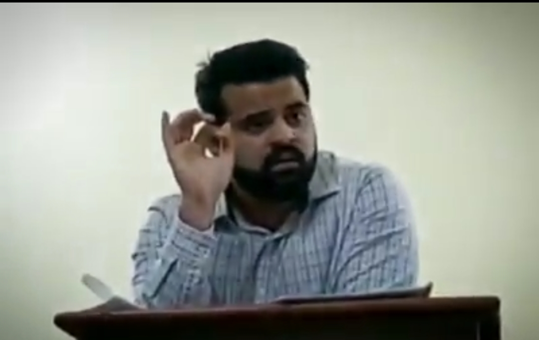 ಪರಪ್ಪನ ಅಗ್ರಹಾರ ಜೈಲಿನಲ್ಲಿ ಭದ್ರತಾ ಲೋಪ: ಪ್ರಜ್ವಲ್ ರೇವಣ್ಣ ಸೆಲ್‌ನಲ್ಲಿ ಮೊಬೈಲ್, ಪೆನ್ ಡ್ರೈವ್ ಜಪ್ತಿ!